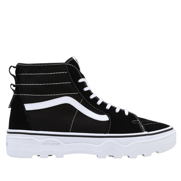 Vans WMNS Sentry Sk8-Hi
Black/White
VN0A5KY5BA2
Sneakers - Picture 2 of 16